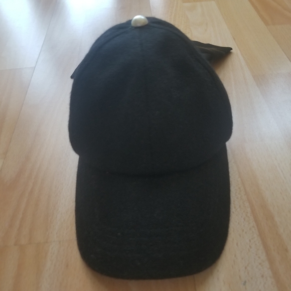 WAH London x ASOS Wool Cap Bow Detail - Picture 5 of 8